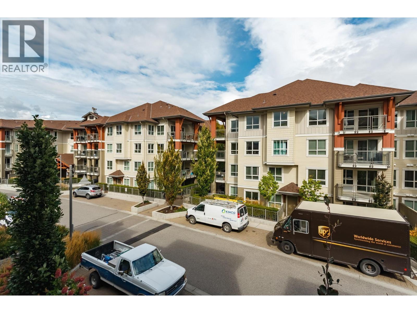 1099 Sunset Drive Unit# 123, Kelowna, BC - Outdoor With Facade