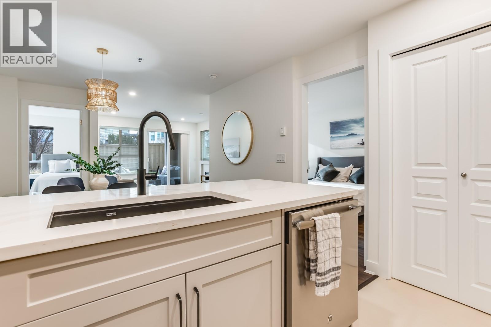 1099 Sunset Drive Unit# 123, Kelowna, BC - Indoor