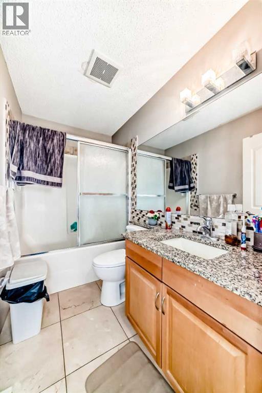 2468 Kingsland View Se, Airdrie, AB - Indoor Photo Showing Bathroom