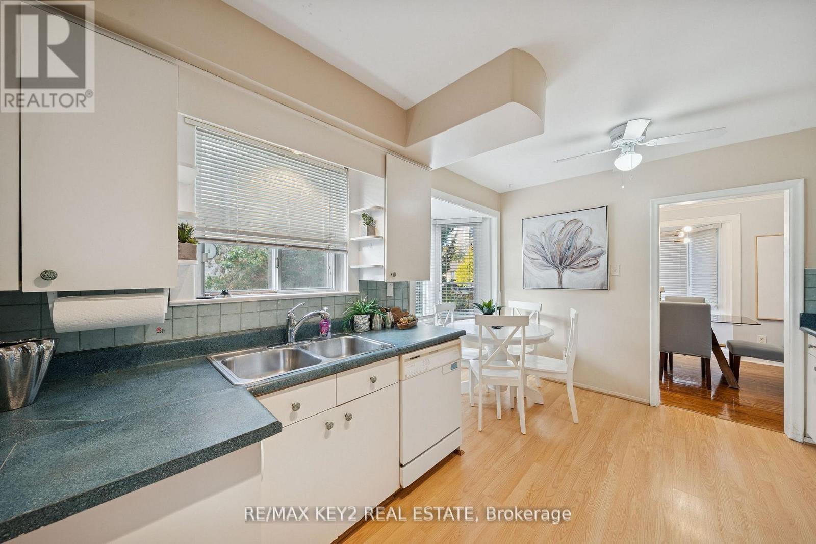 172 Allanford Road, Toronto, ON - Indoor Photo Showing Kitchen With Double Sink