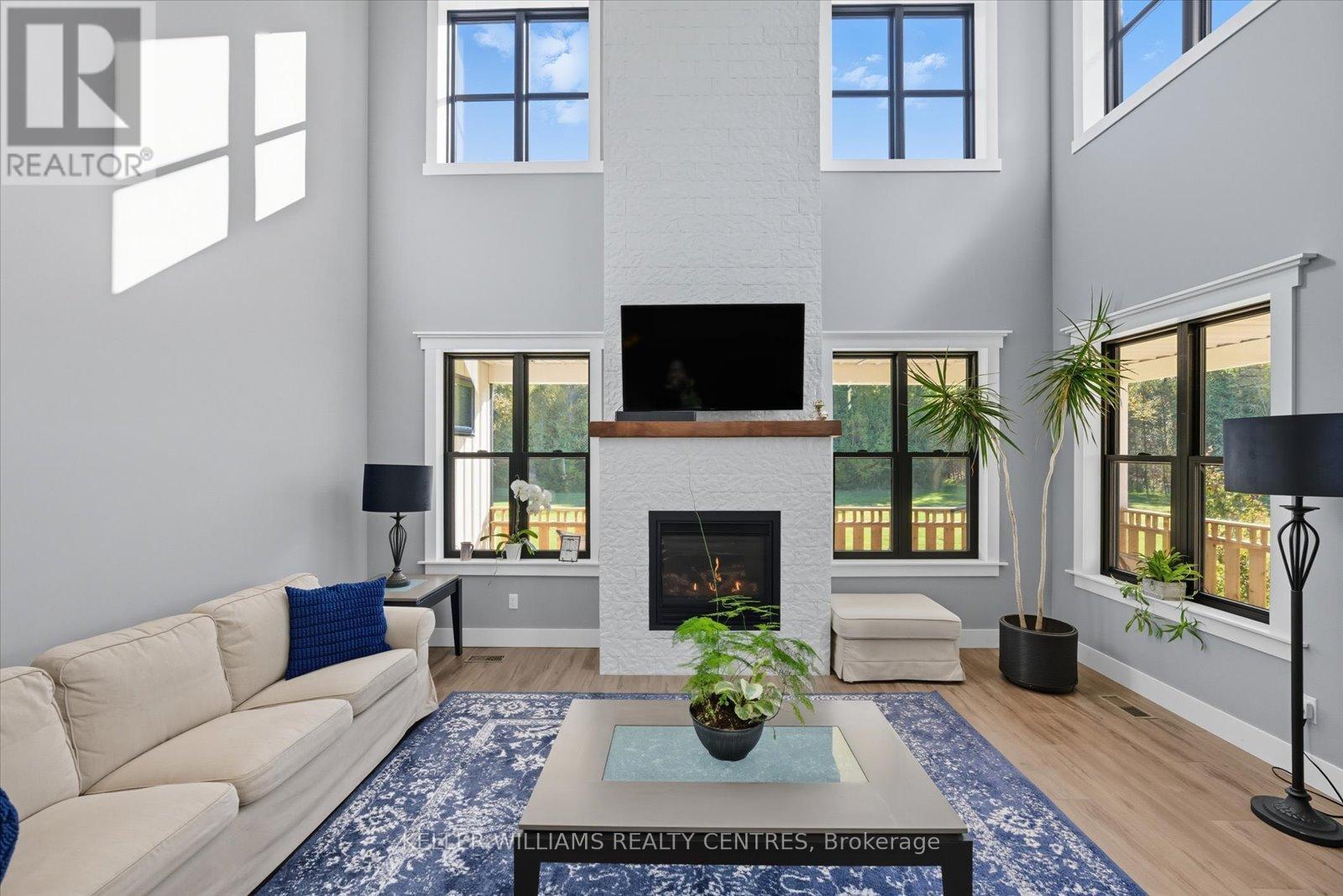 11601 Concession 3 Road, Uxbridge, ON - Indoor Photo Showing Living Room With Fireplace