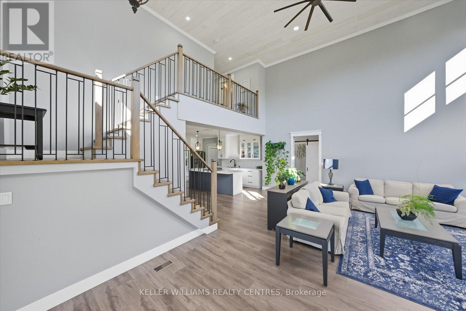 11601 Concession 3 Road, Uxbridge, ON - Indoor