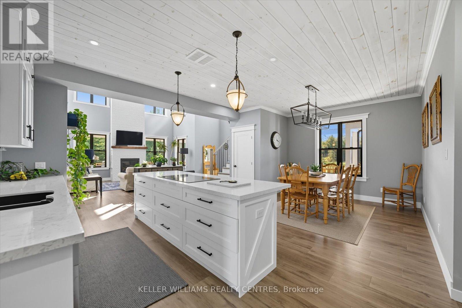 11601 Concession 3 Road, Uxbridge, ON - Indoor