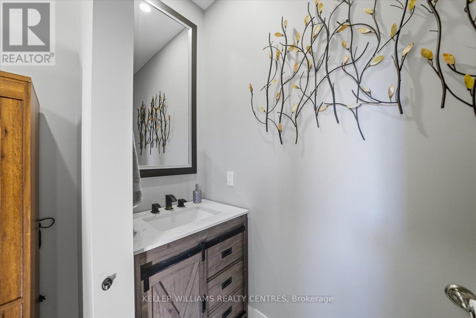 11601 Concession 3 Road, Uxbridge, ON - Indoor Photo Showing Bathroom