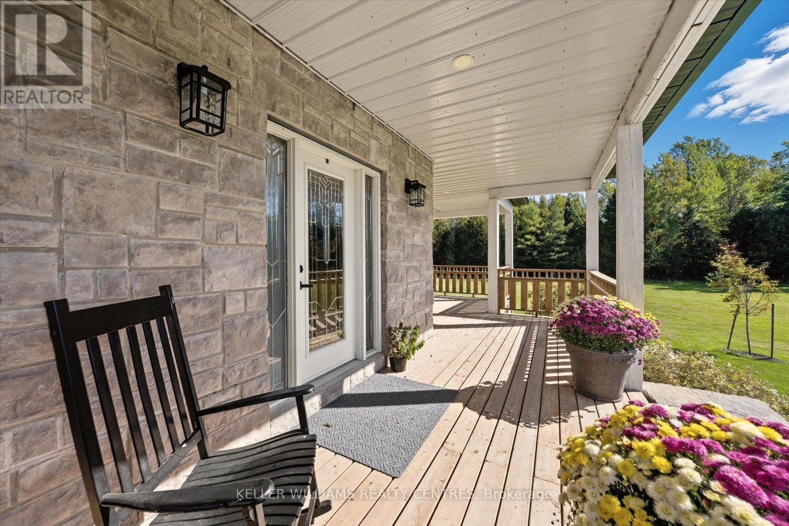 11601 Concession 3 Road, Uxbridge, ON - Outdoor With Deck Patio Veranda With Exterior
