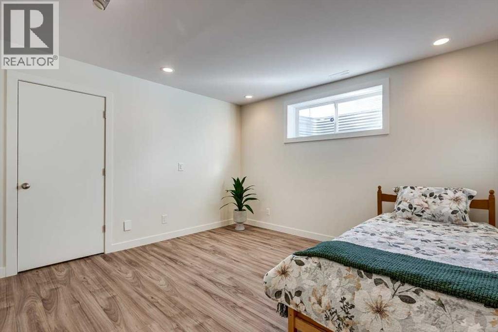 97 Piper Close, Blackfalds, AB - Indoor Photo Showing Bedroom