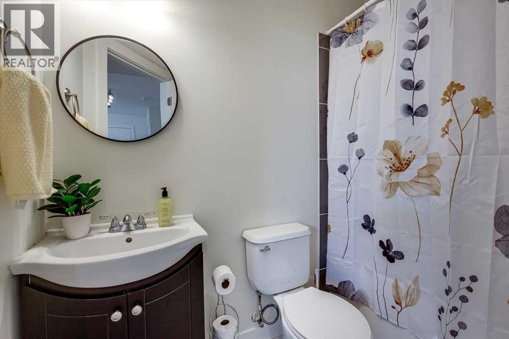97 Piper Close, Blackfalds, AB - Indoor Photo Showing Bathroom
