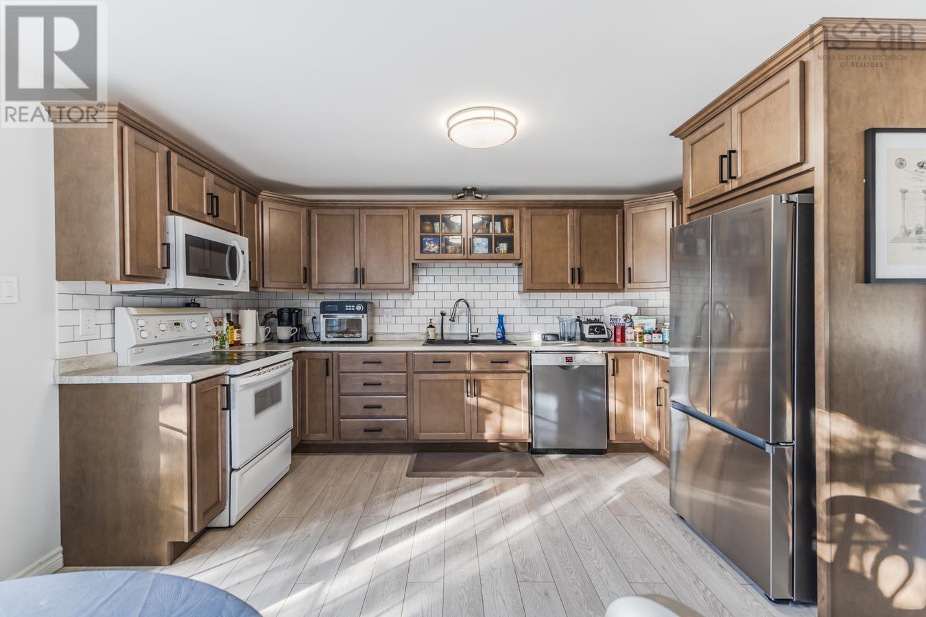21 Heritage Place, Truro, NS - Indoor Photo Showing Kitchen