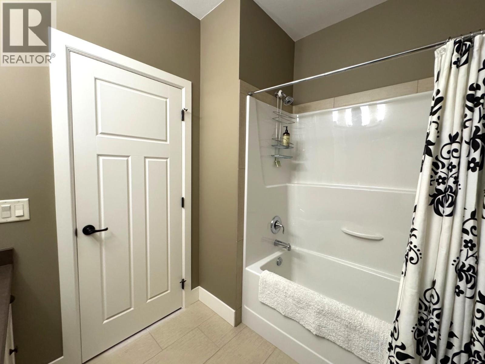 2167 Talavera Place, Westbank, BC - Indoor Photo Showing Bathroom
