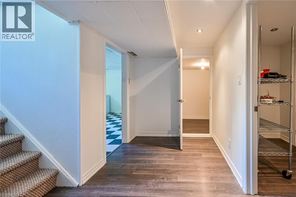 128 Oneida Boulevard, Ancaster, ON - Indoor Photo Showing Other Room