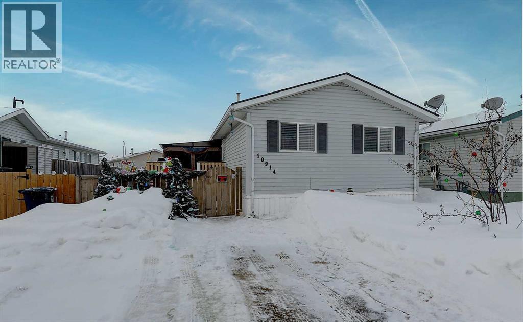 10914 96 Street, Clairmont, AB - Outdoor