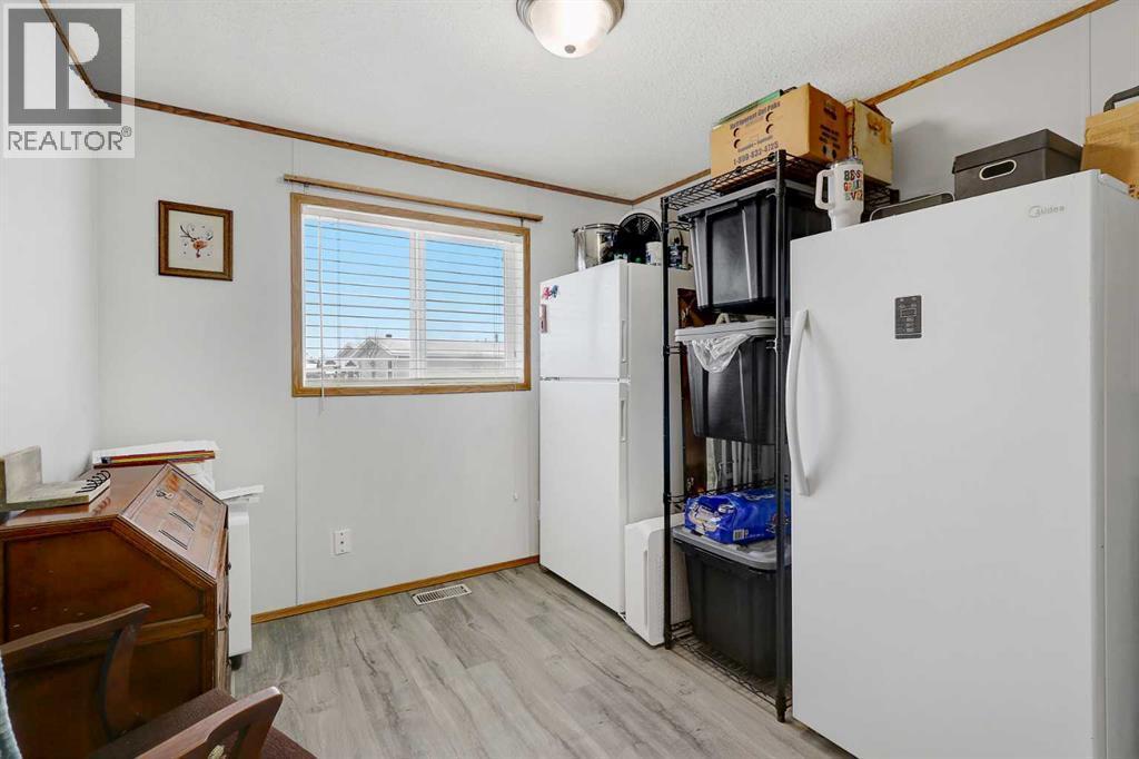 10914 96 Street, Clairmont, AB - Indoor