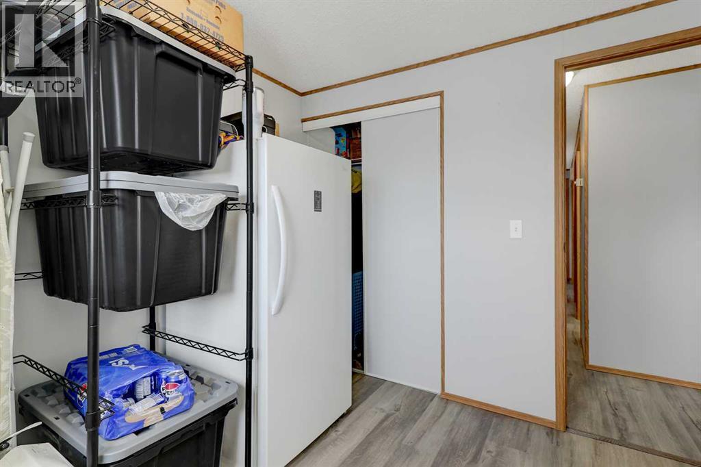 10914 96 Street, Clairmont, AB - Indoor