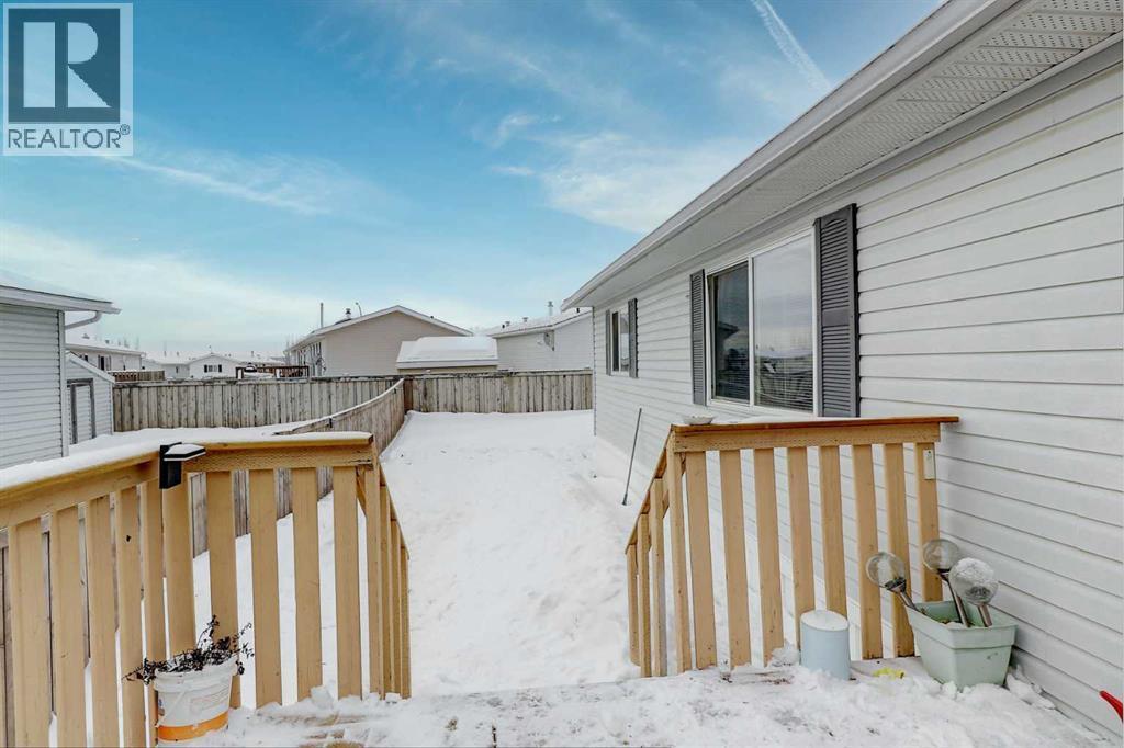 10914 96 Street, Clairmont, AB - Outdoor With Deck Patio Veranda With Exterior