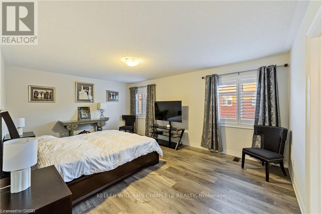 24 Macbean Crescent, Hamilton, ON - Indoor Photo Showing Bedroom
