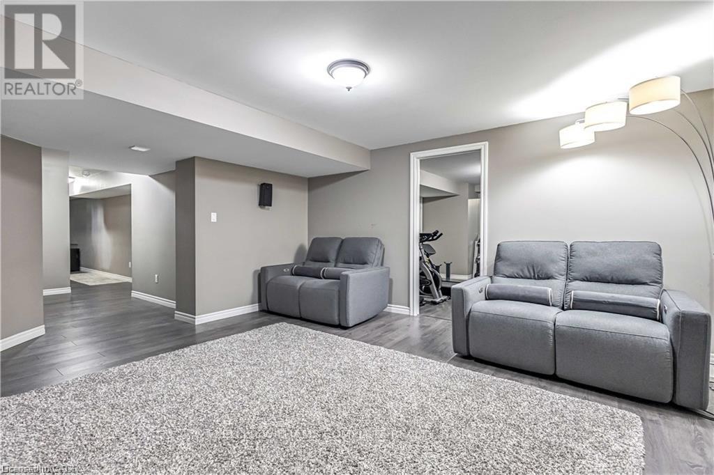 24 Macbean Crescent, Hamilton, ON - Indoor