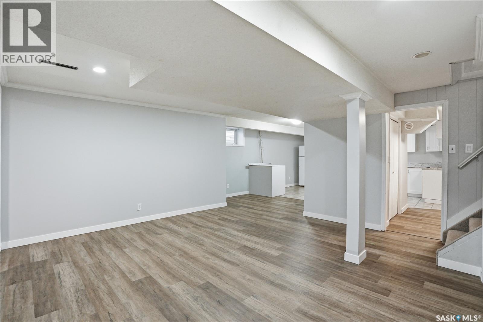 1910 Ewart Avenue, Saskatoon, SK - Indoor