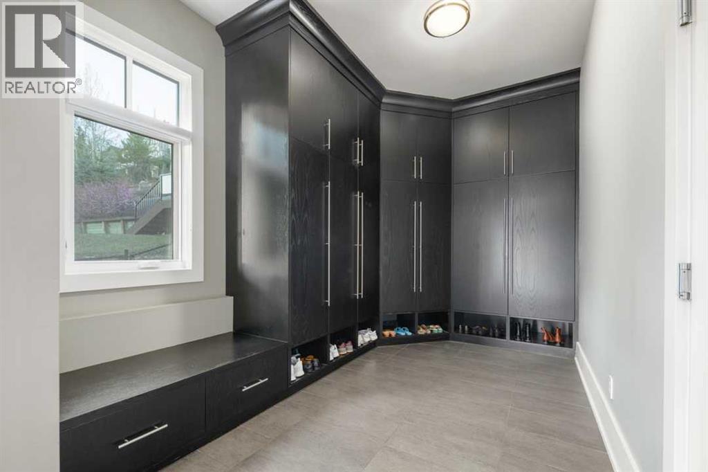 16 Spring Valley Way Sw, Calgary, AB - Indoor Photo Showing Other Room