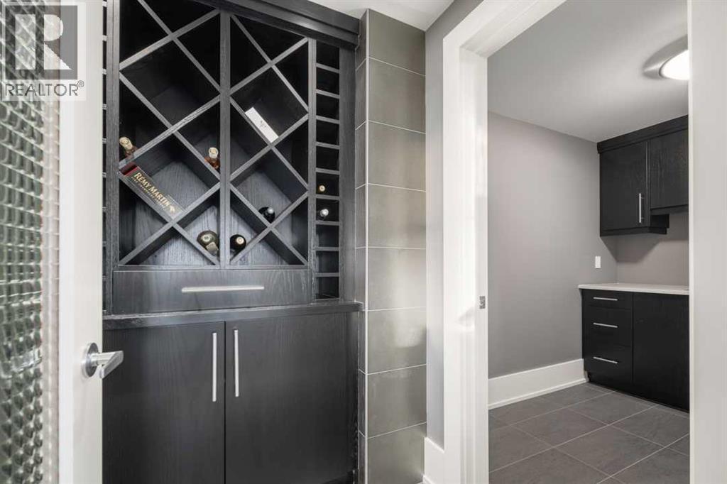 16 Spring Valley Way Sw, Calgary, AB - Indoor