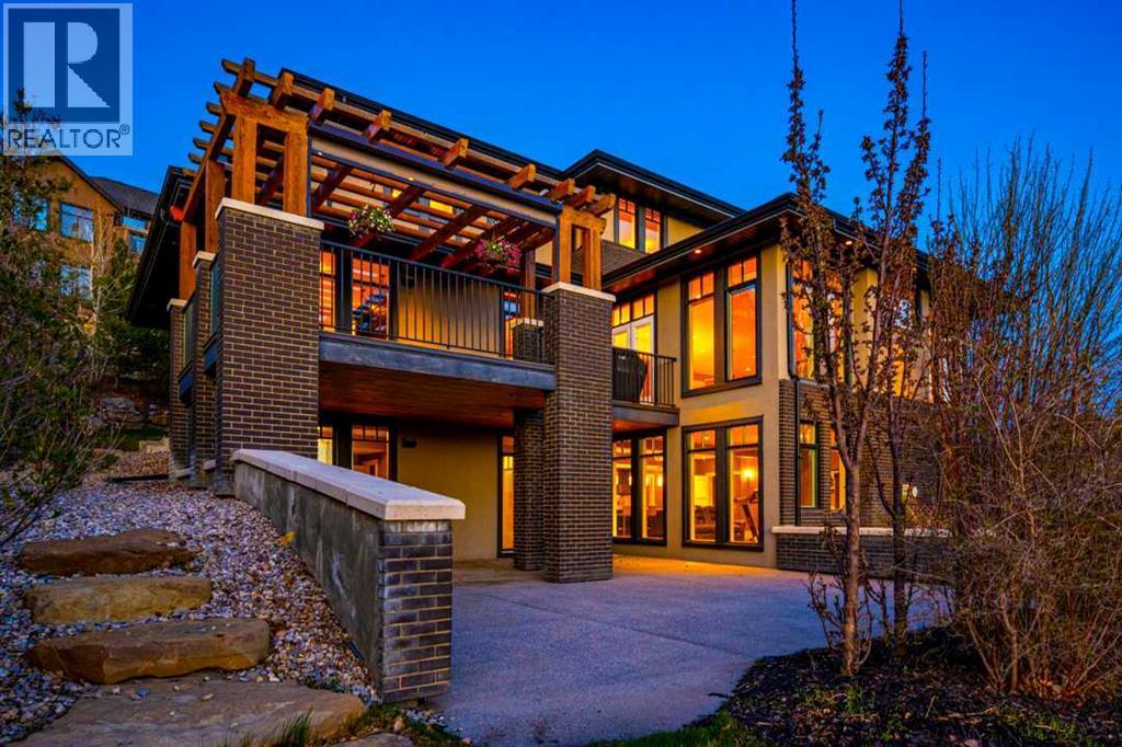 16 Spring Valley Way Sw, Calgary, AB - Outdoor