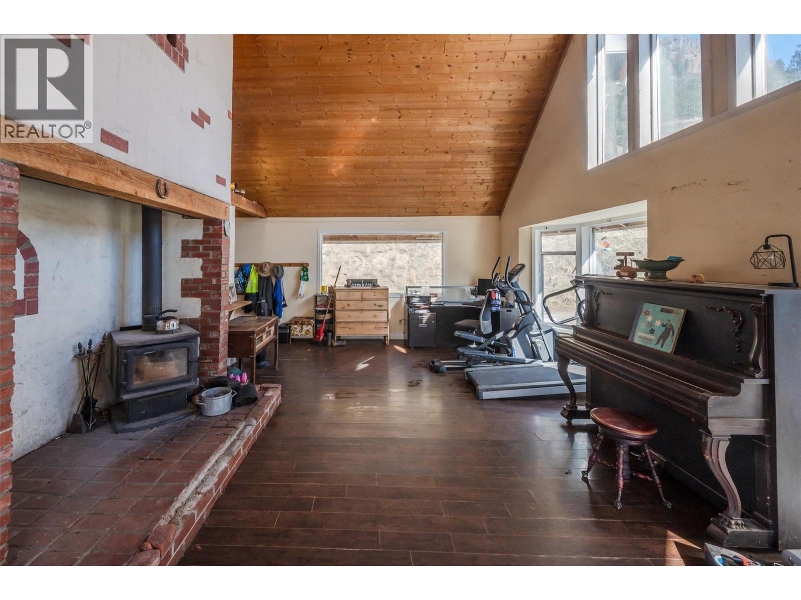 22797 Garnet Valley Road, Summerland, BC - Indoor Photo Showing Other Room With Fireplace
