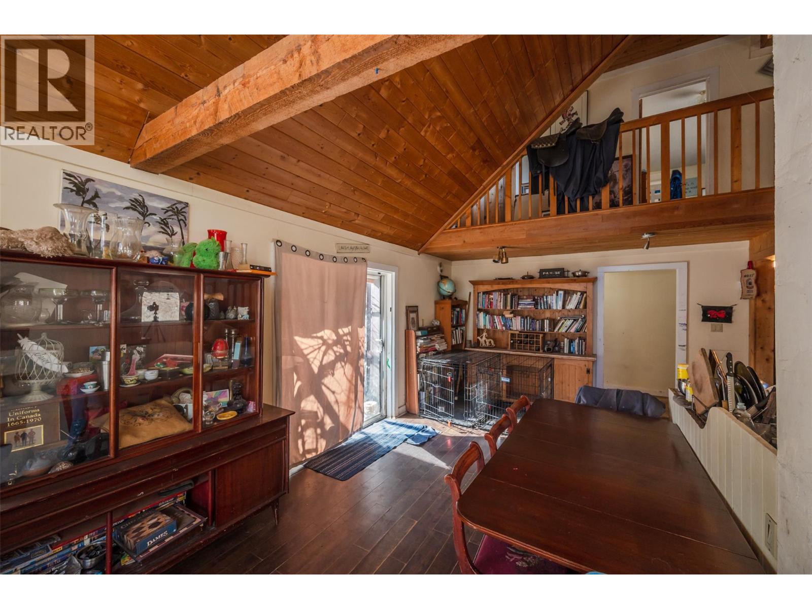 22797 Garnet Valley Road, Summerland, BC - Indoor