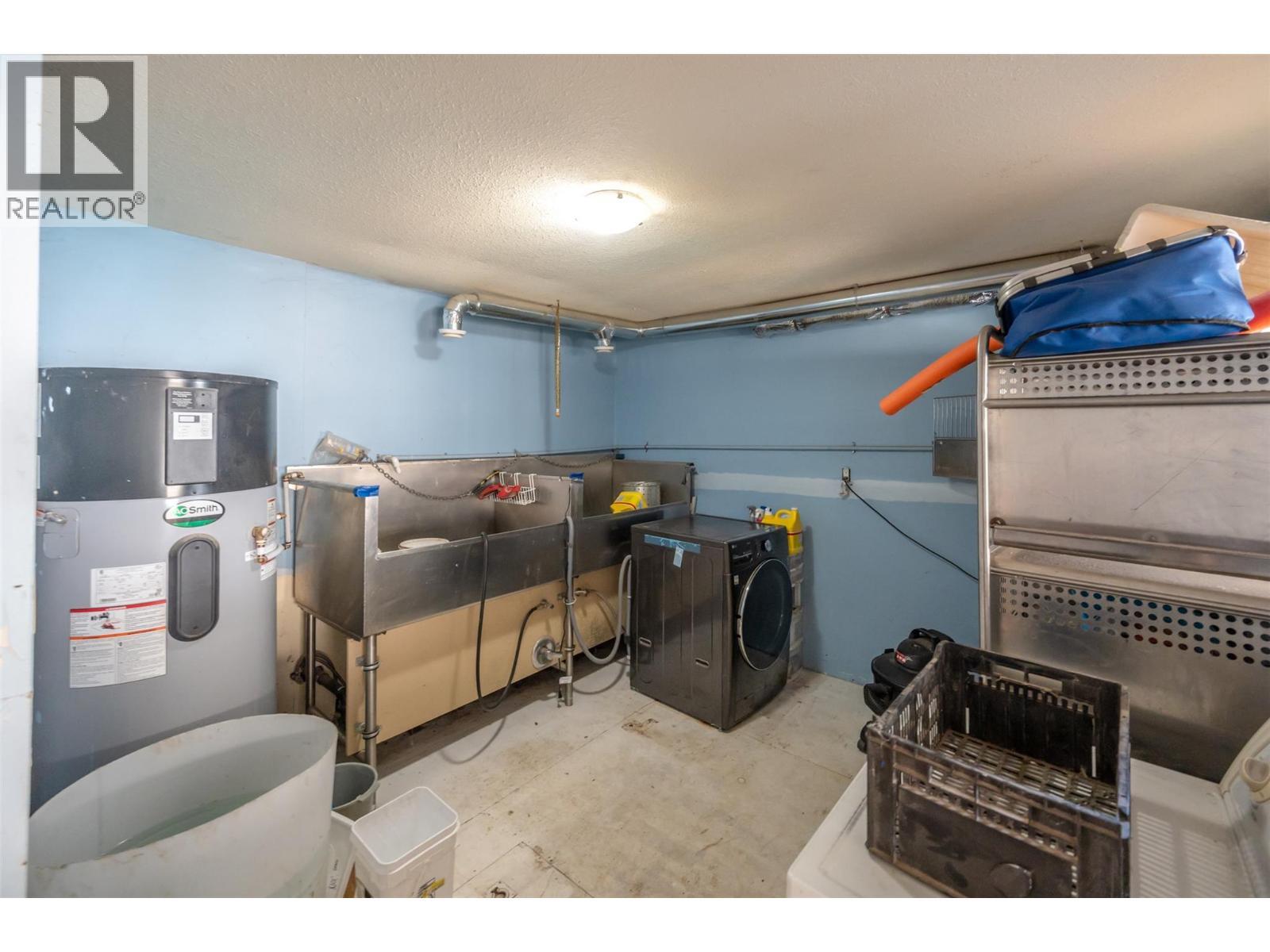 Laundry/Mudroom. - 22797 Garnet Valley Road, Summerland, BC - Indoor Photo Showing Laundry Room