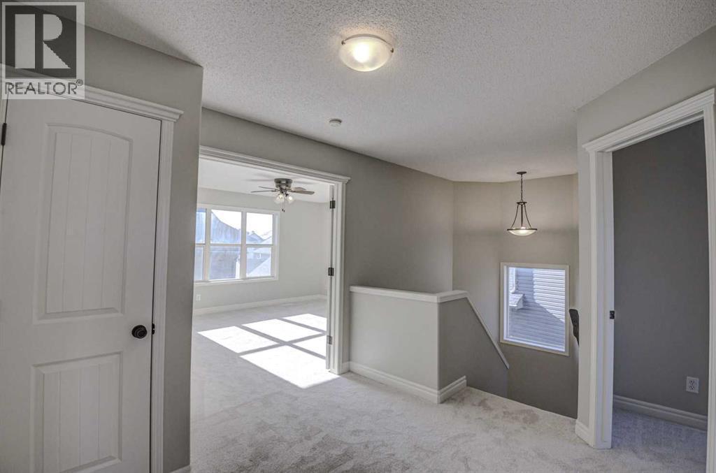 40 Prestwick Manor Se, Calgary, AB - Indoor Photo Showing Other Room