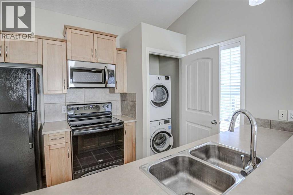 40 Prestwick Manor Se, Calgary, AB - Indoor Photo Showing Other Room