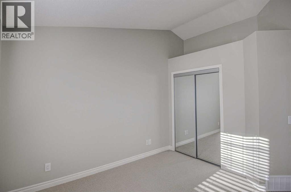 40 Prestwick Manor Se, Calgary, AB - Indoor Photo Showing Other Room
