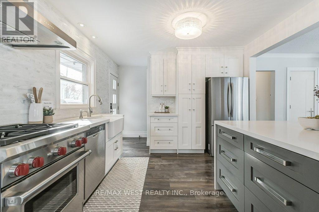195 Berry Road, Toronto, ON - Indoor Photo Showing Kitchen With Stainless Steel Kitchen With Upgraded Kitchen