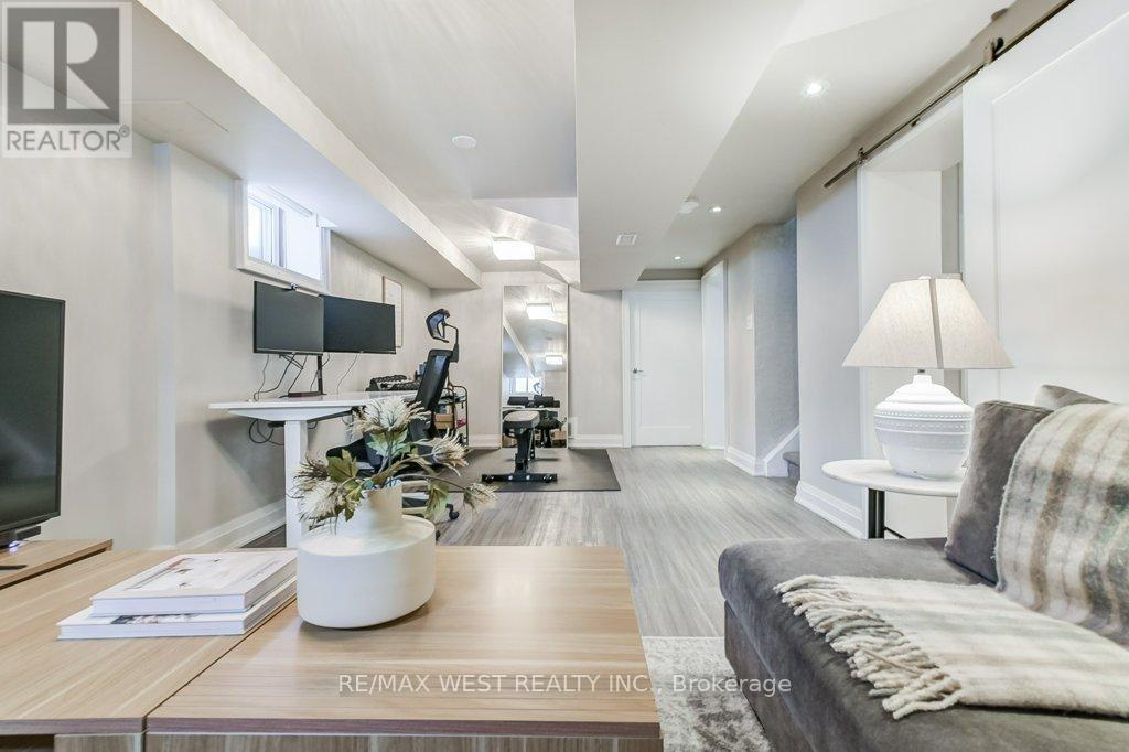 195 Berry Road, Toronto, ON - Indoor