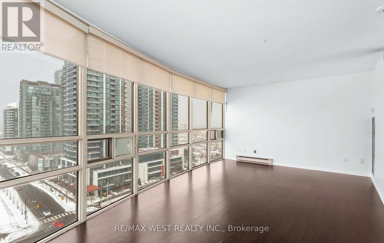 1510 - 50 Eglinton Avenue W, Mississauga, ON - Indoor Photo Showing Other Room