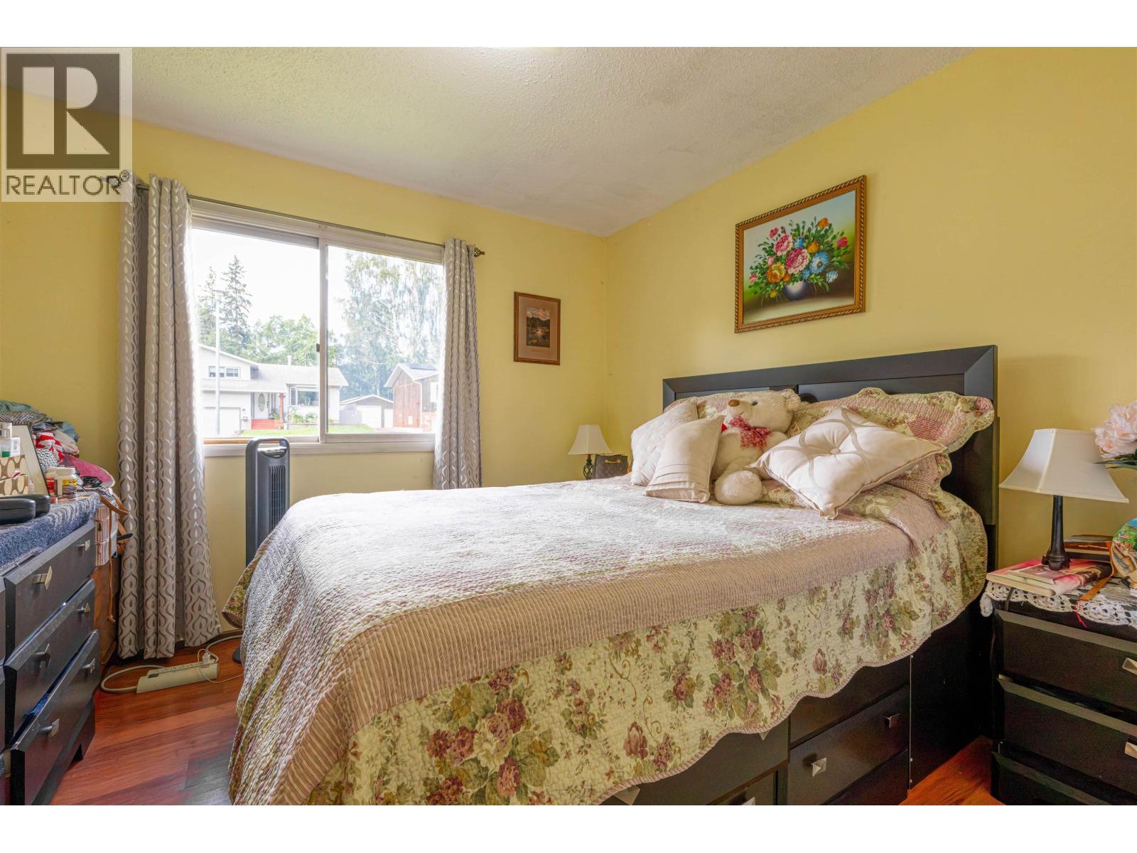 2586 Moss Avenue, Prince George, BC - Indoor Photo Showing Bedroom
