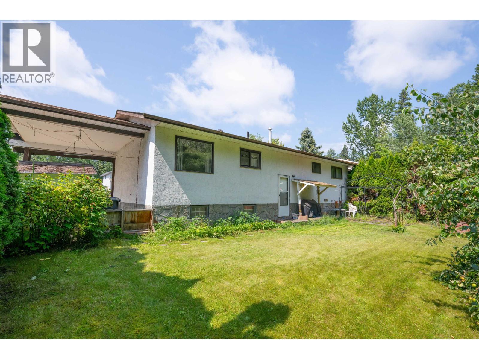 2586 Moss Avenue, Prince George, BC - Outdoor