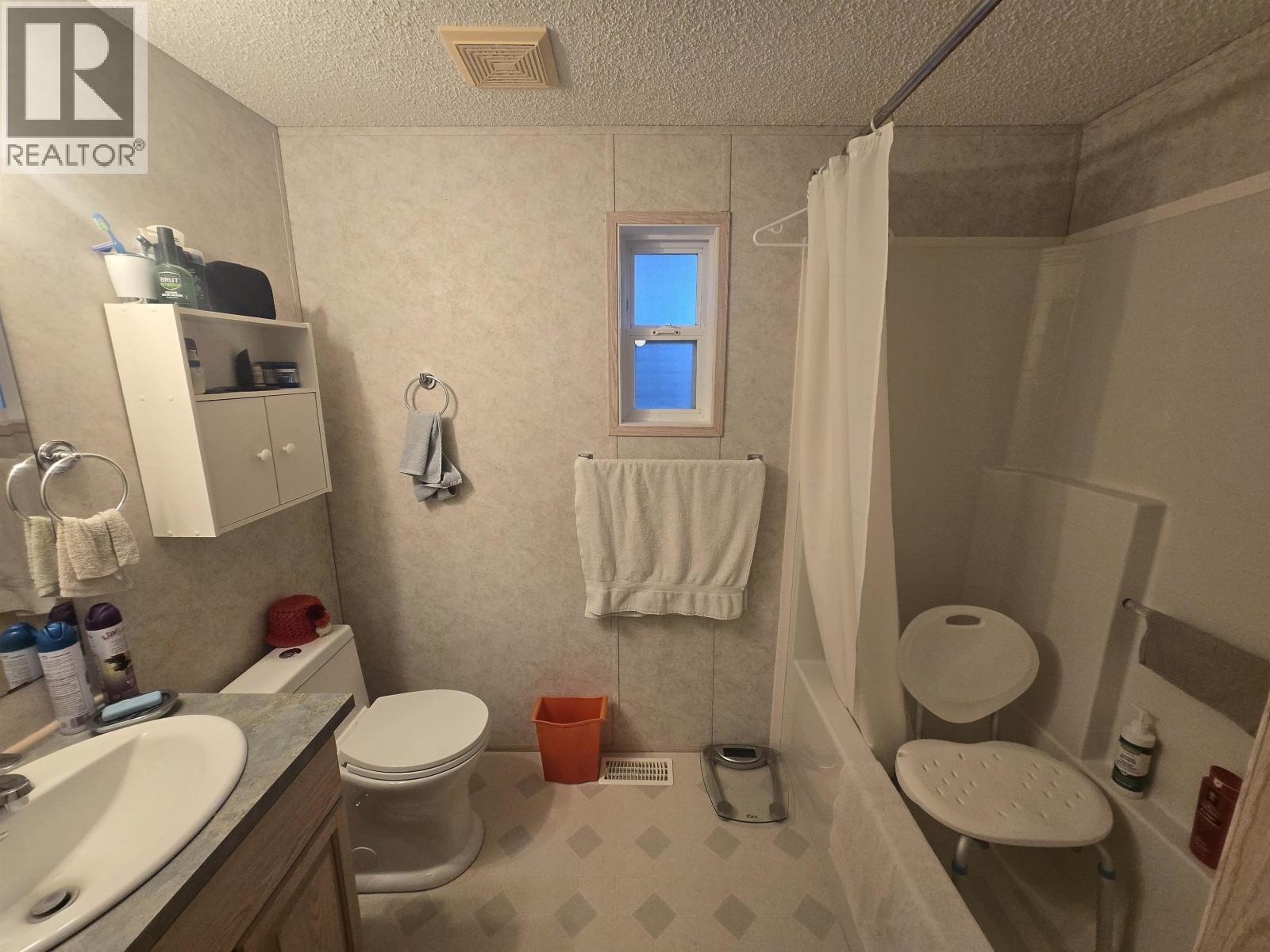 1483 Cody Dale Road, Quesnel, BC - Indoor Photo Showing Bathroom
