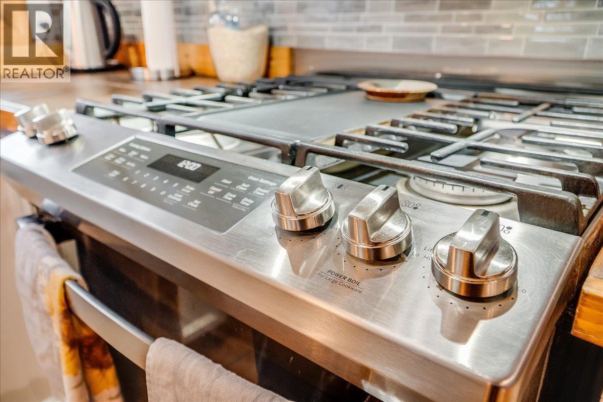 4453 Passmore Upper Road, Passmore, BC - Indoor Photo Showing Other Room