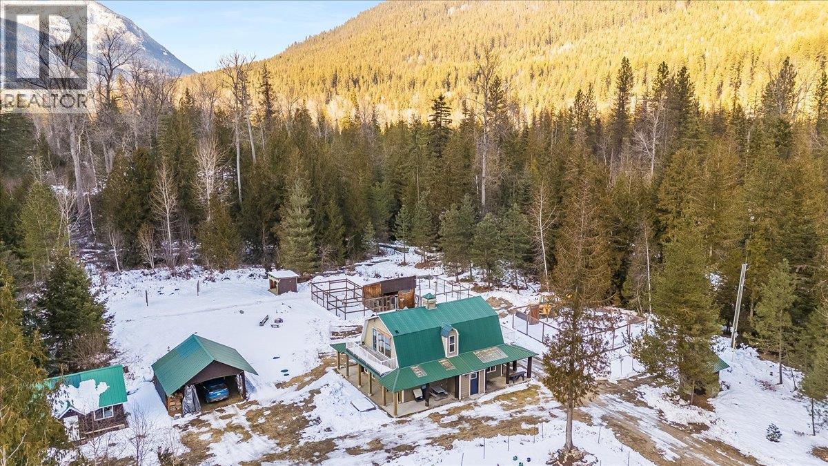 4453 Passmore Upper Road, Passmore, BC - Outdoor With View