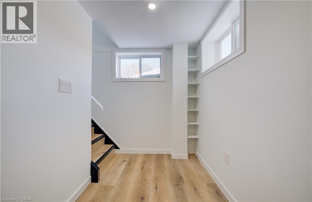 24 Alderney Avenue, Hamilton, ON - Indoor Photo Showing Other Room