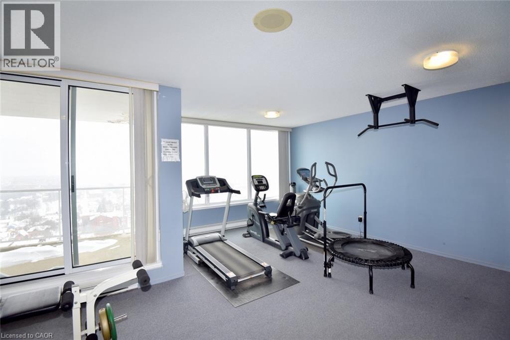 75 Queen Street N Unit# 1707, Hamilton, ON - Indoor Photo Showing Gym Room