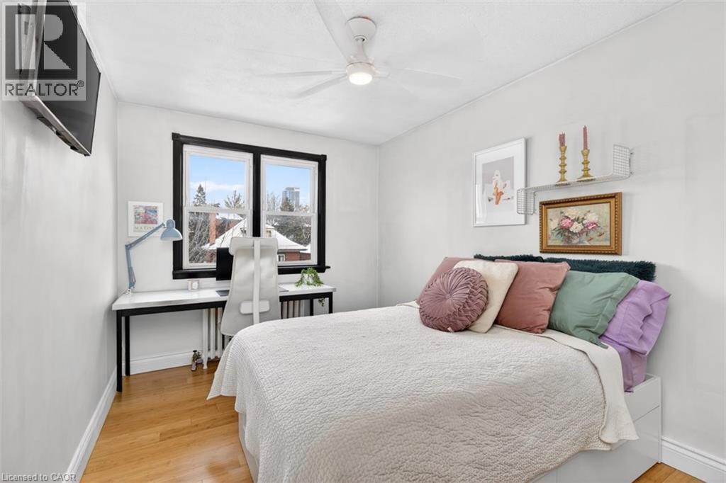285 Bold Street Unit# 11, Hamilton, ON - Indoor Photo Showing Bedroom
