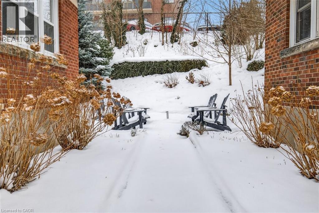 285 Bold Street Unit# 11, Hamilton, ON - Outdoor