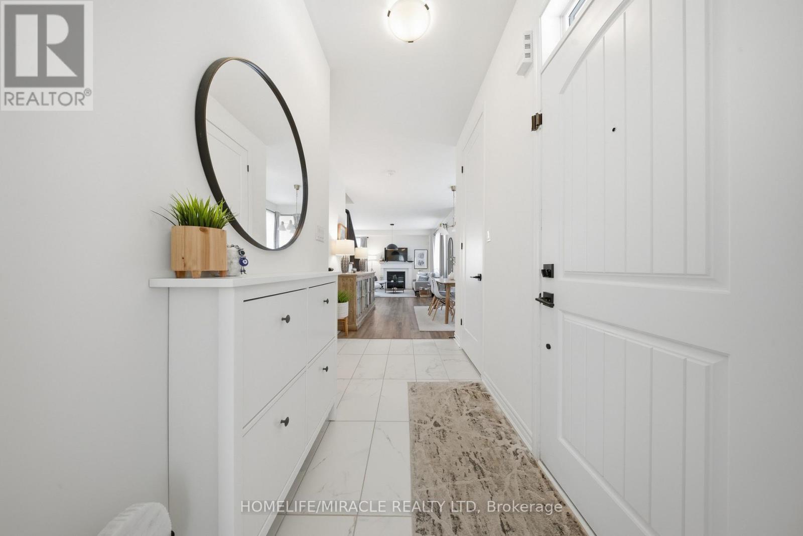 919 Ash Gate, Milton, ON - Indoor Photo Showing Other Room