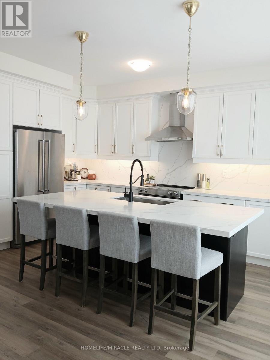 919 Ash Gate, Milton, ON - Indoor Photo Showing Other Room