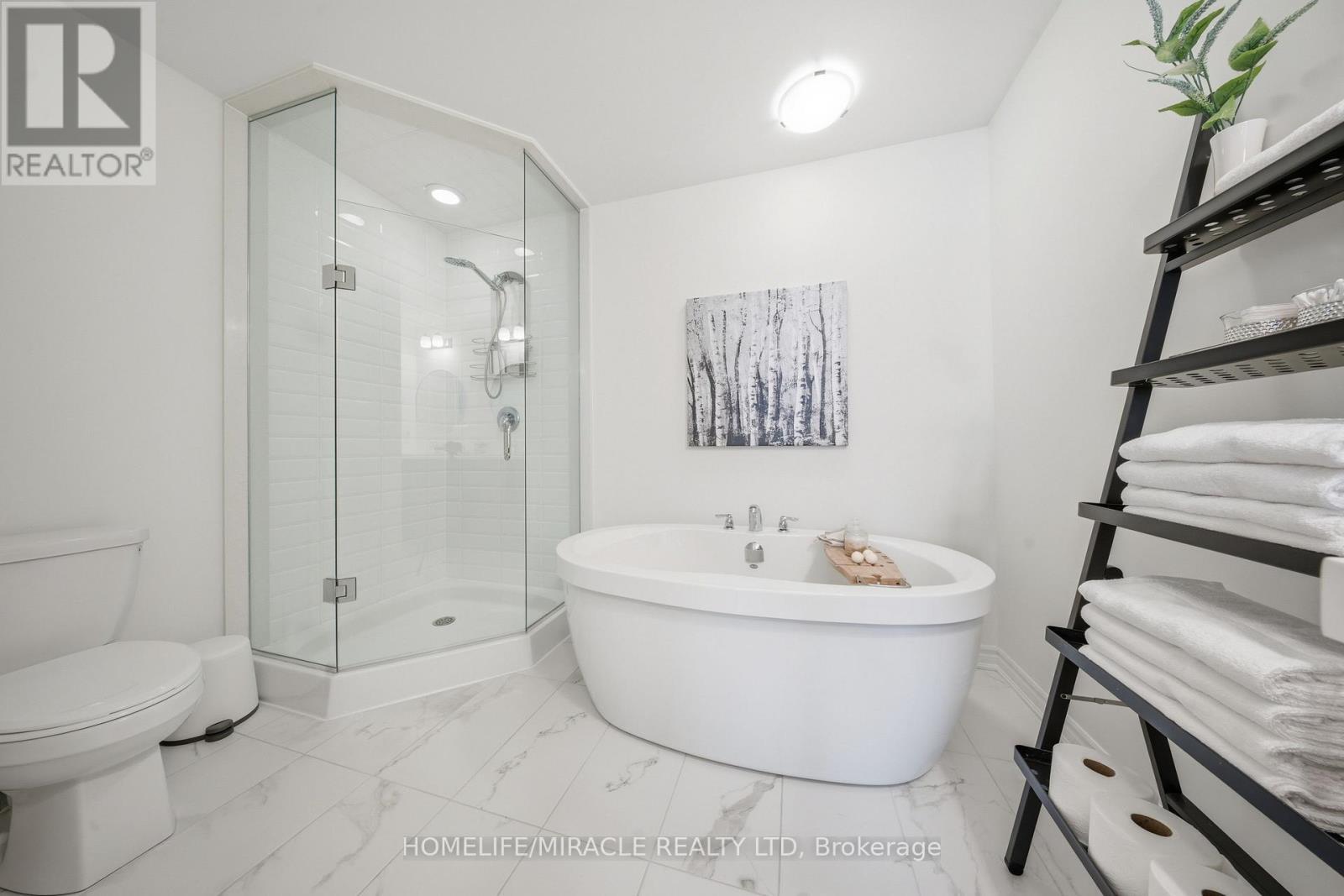 919 Ash Gate, Milton, ON - Indoor Photo Showing Bathroom