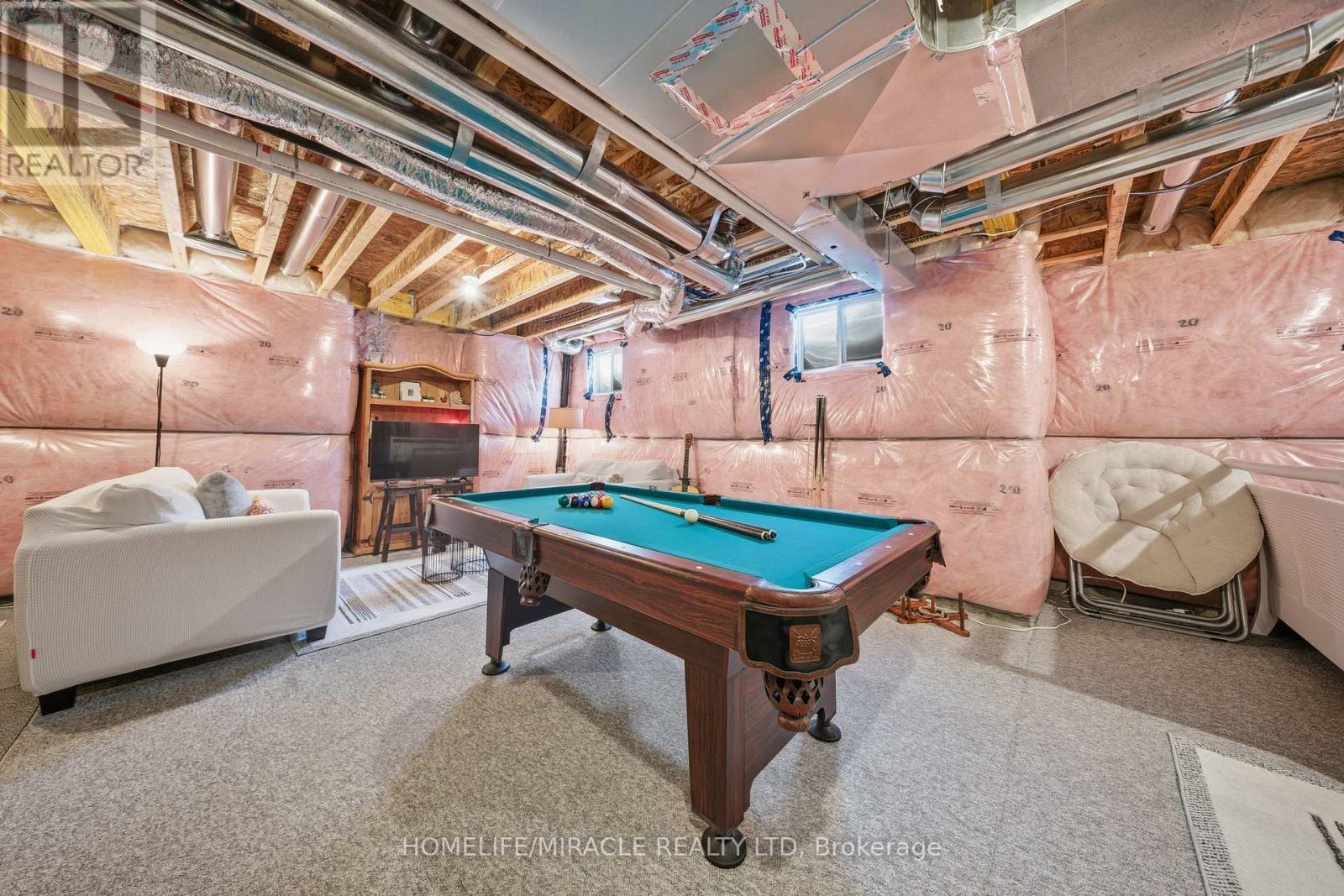 919 Ash Gate, Milton, ON - Indoor Photo Showing Other Room