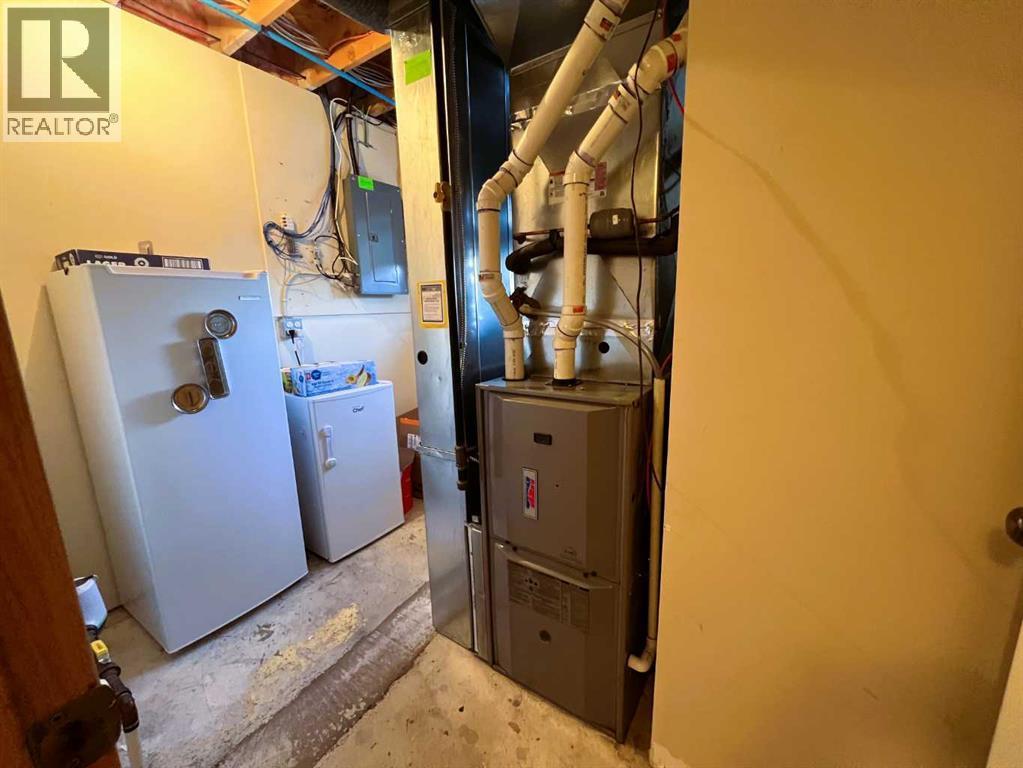 494 Hilton Crescent Ne, Medicine Hat, AB - Indoor