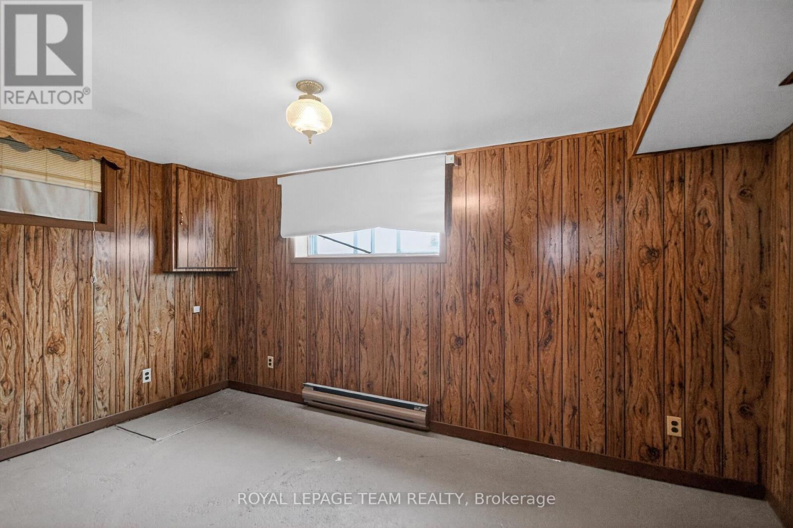 1494 Meadow Drive, Ottawa, ON - Indoor Photo Showing Other Room