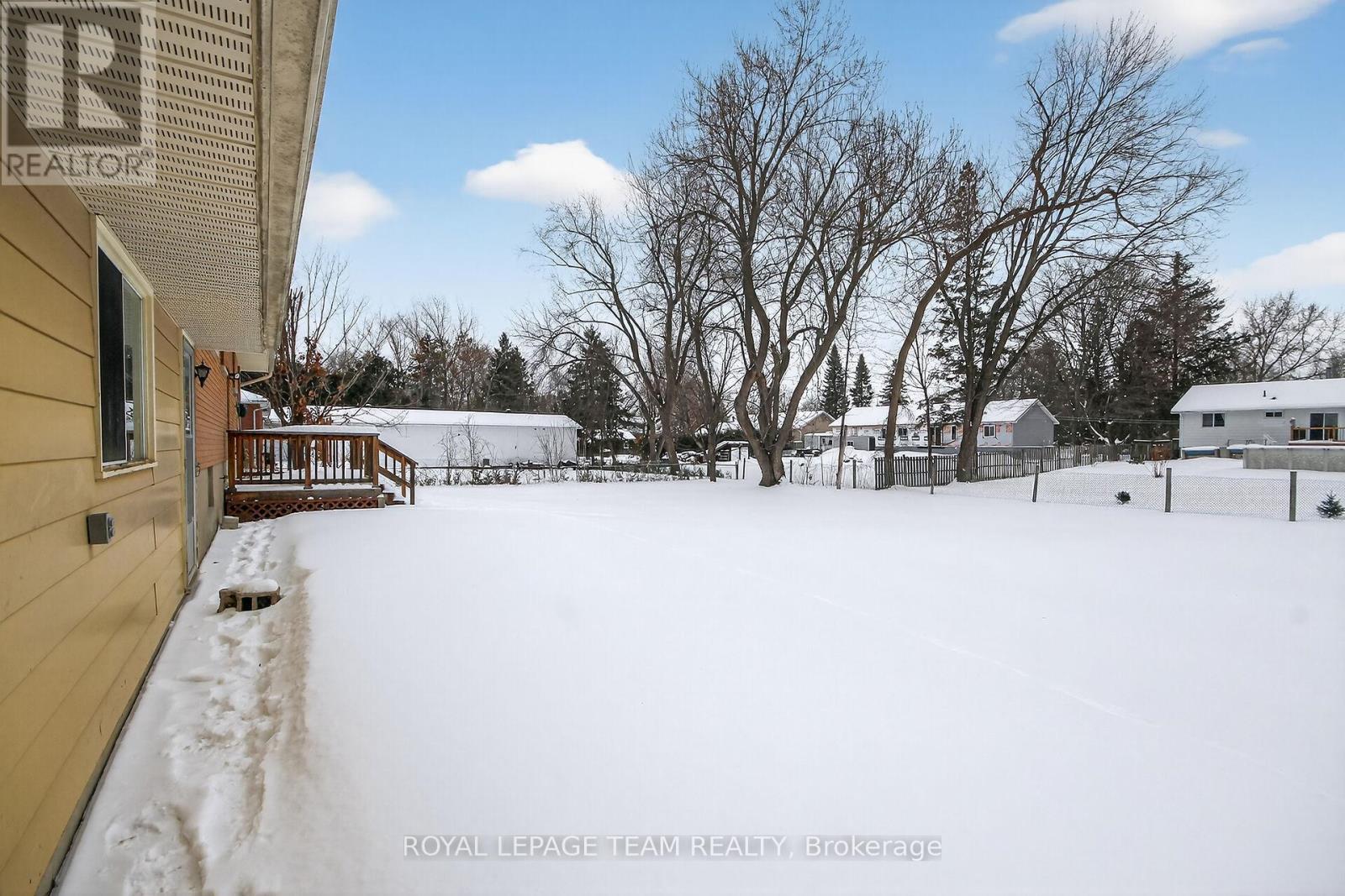 1494 Meadow Drive, Ottawa, ON - Outdoor