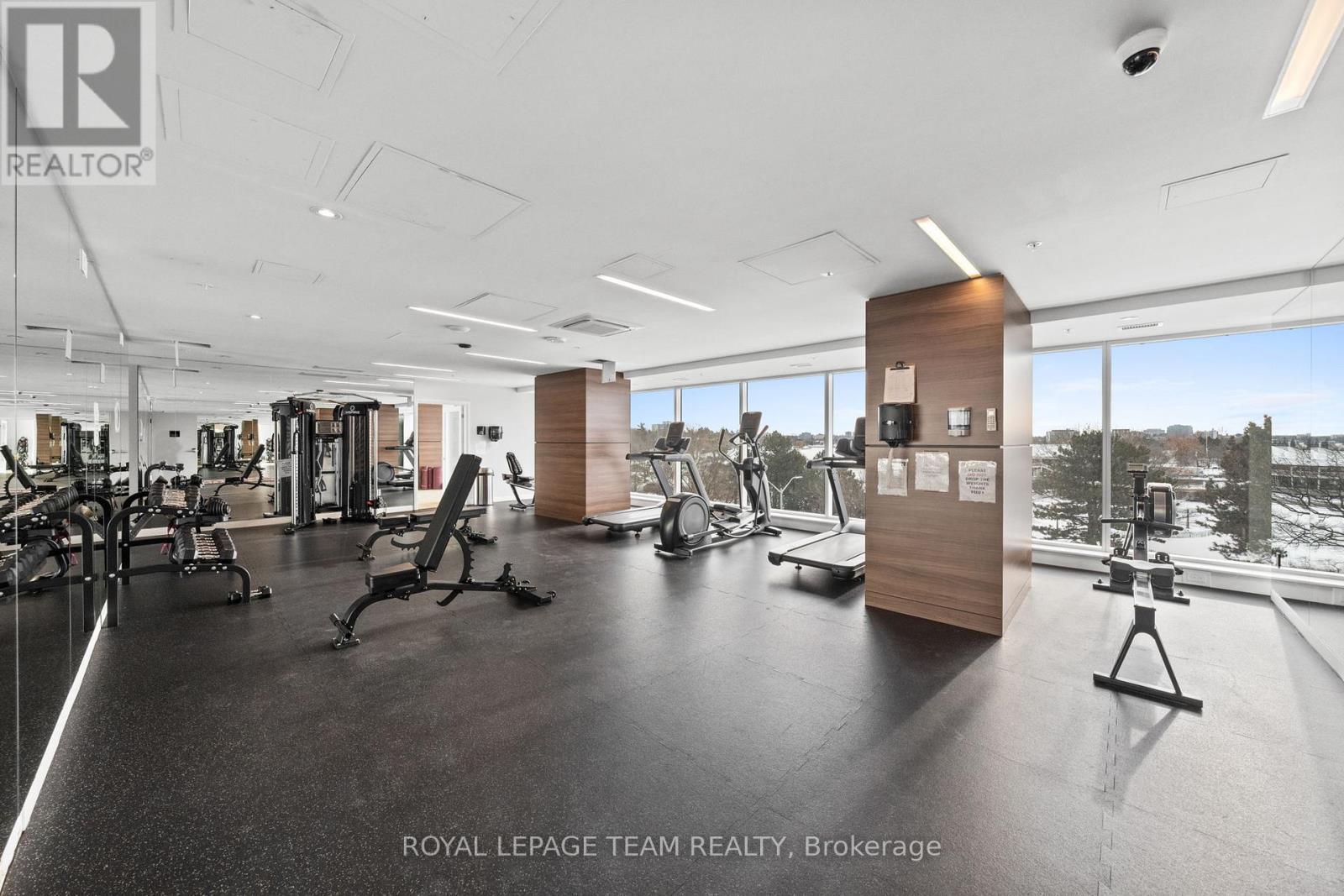 906 - 805 Carling Avenue, Ottawa, ON - Indoor Photo Showing Gym Room